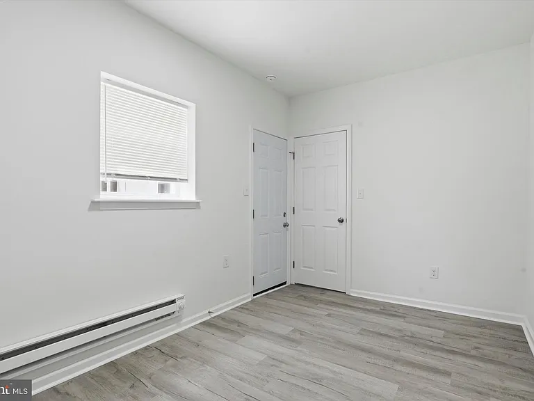 2209 W Toronto St — Photo 13