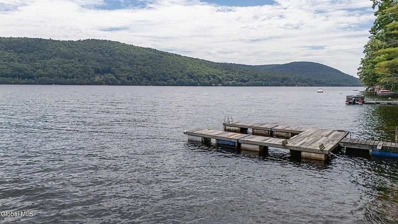 5th image of 1379 N Shore Road