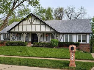 219 Chianti Ct, Florissant, MO 63031
