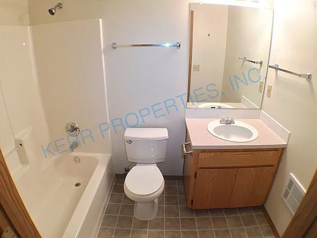 1232 NE 16th St — Photo 10