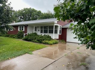 1619 Devitt Ave, Muscatine, IA 52761