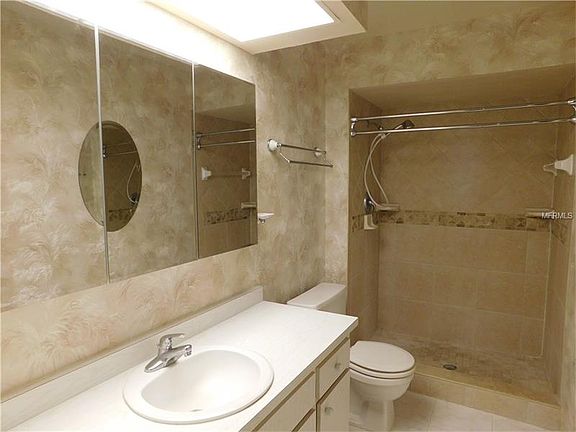 5th image of 2494 Laurelwood Dr #1B