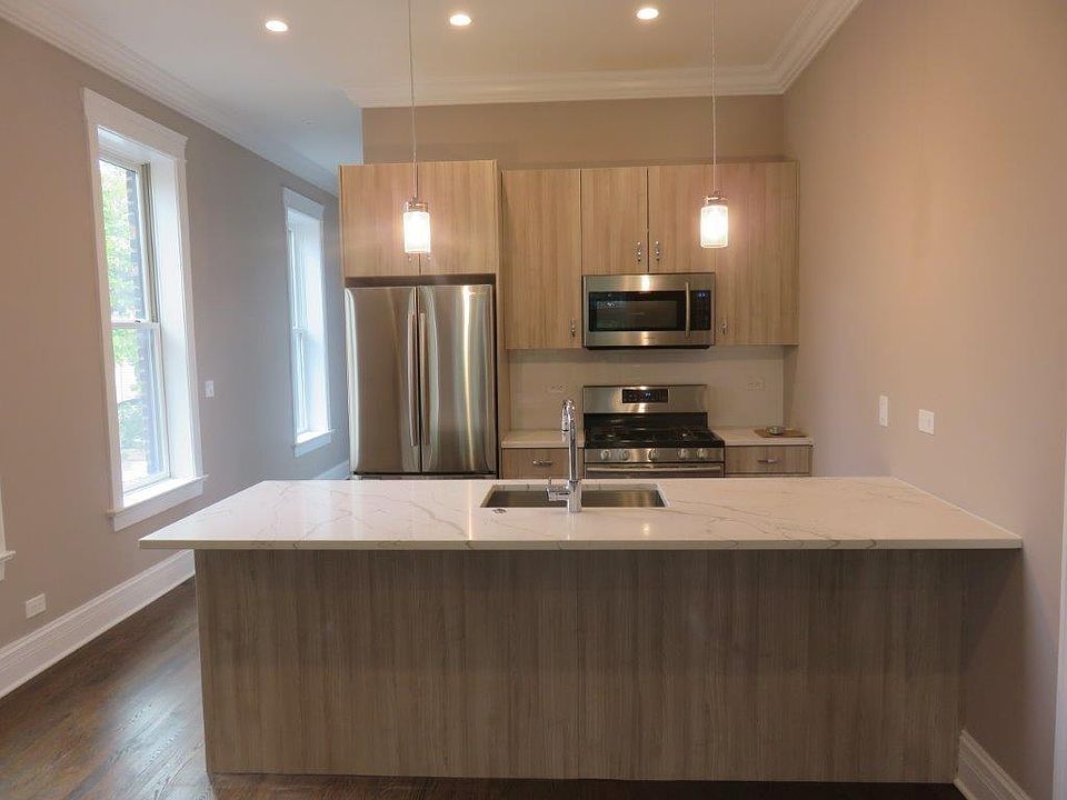 1st image of 2042 W Potomac Ave #2C