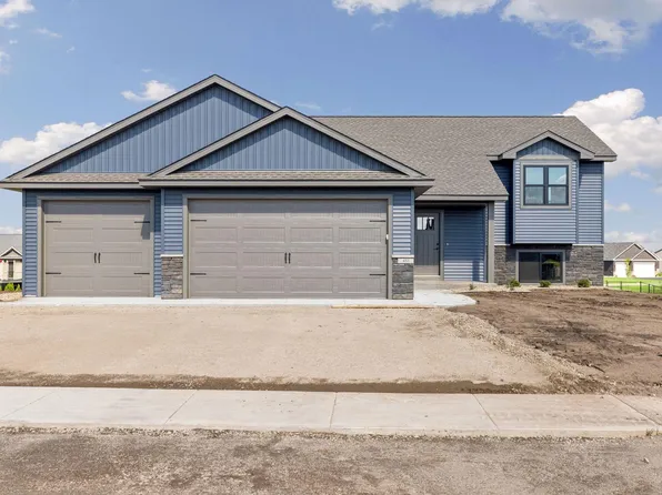 453 Coyote Way, New Richmond, WI 54017