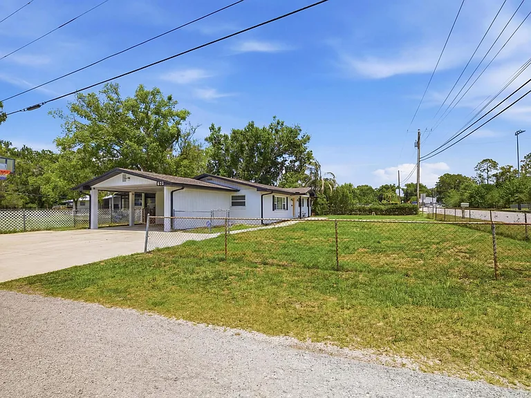 521 W Lutz Lake Fern Rd — Photo 31