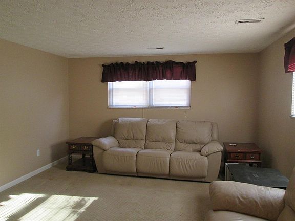 5th image of 139 Carlisle St