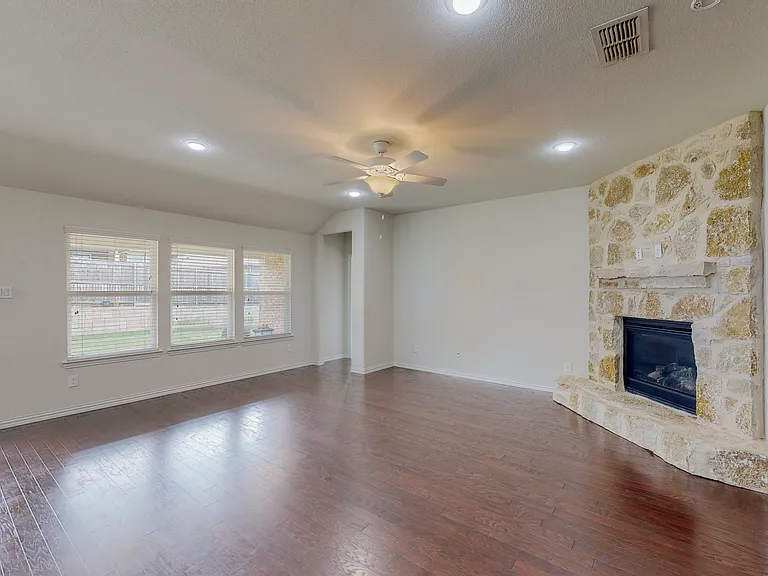 8100 Horseman Rd — Photo 8