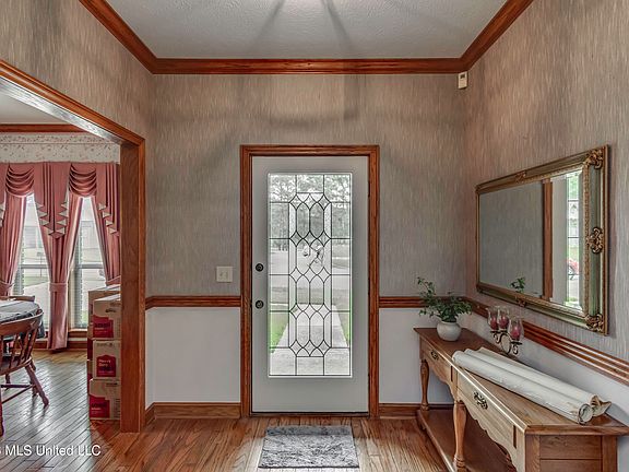 5th image of 510 Bay Pointe Cir
