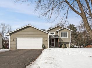9663 Parkside Trl, Champlin, MN 55316