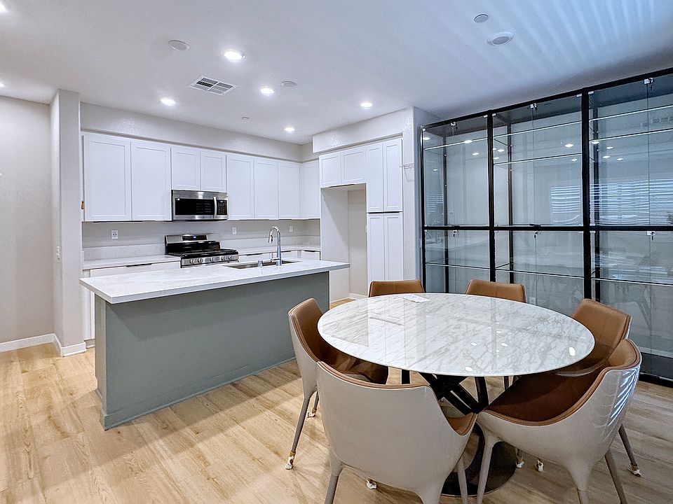 1st image of 18630 Rorimer St