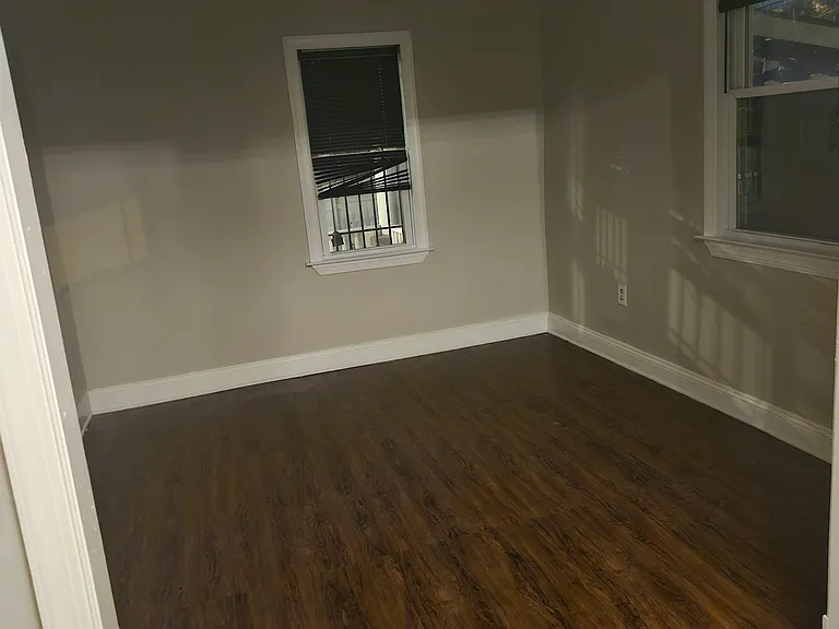 805 Eastern Ave — Photo 5