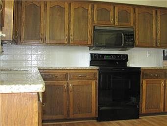 4th image of 8524 England St