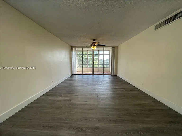 9471 Evergreen Pl #401 — Photo 6