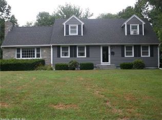 90 Milner Ave, Moosup, CT 06354