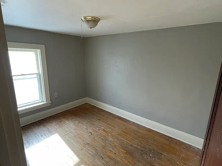 28 Brooklyn Ave — Photo 27