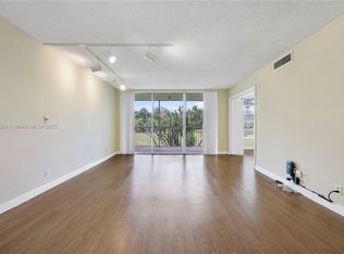 3351 S Palm Aire Dr APT 205, Pompano Beach, FL 33069