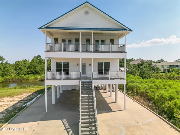 4011 S Nassau St, Bay Saint Louis, MS 39520