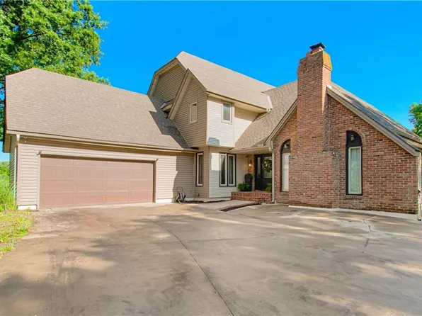 16618 NE 113th St, Liberty, MO 64068