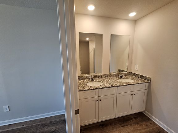 3rd image of 6027 Bemiss Towns Dr