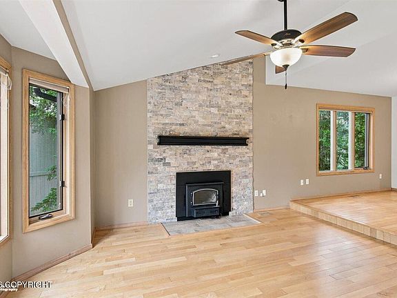 5th image of 18912 Sokolof Cir