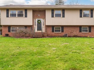 2310 Lakesite Dr, Soddy Daisy, TN 37379