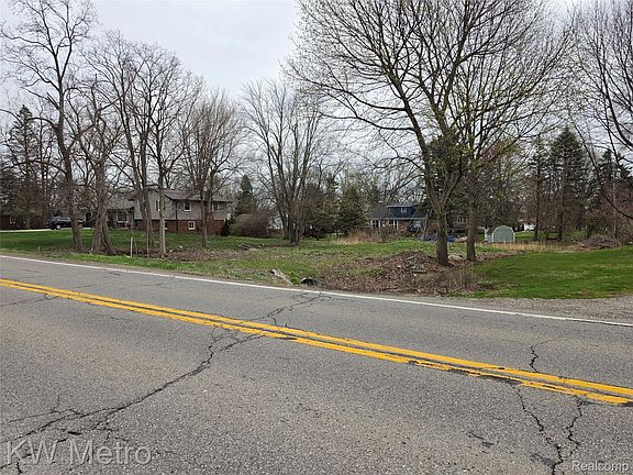 3rd image of 28 Mile Rd