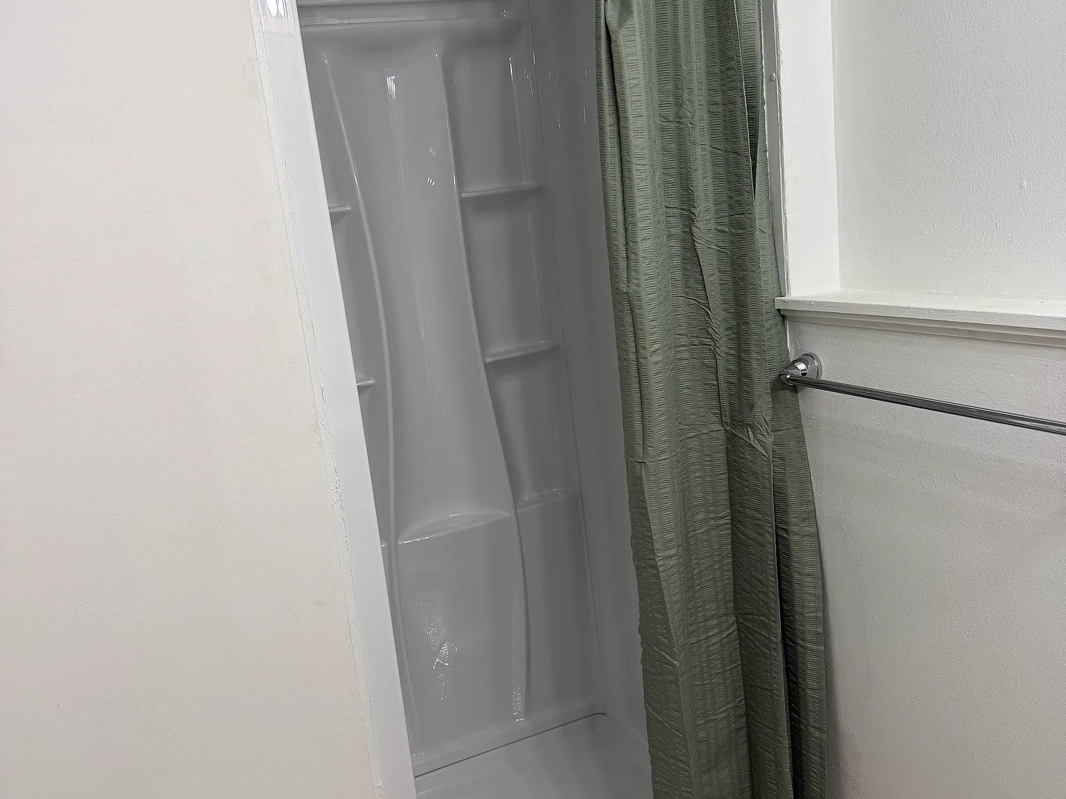 1 bed, $880 — Photo 3