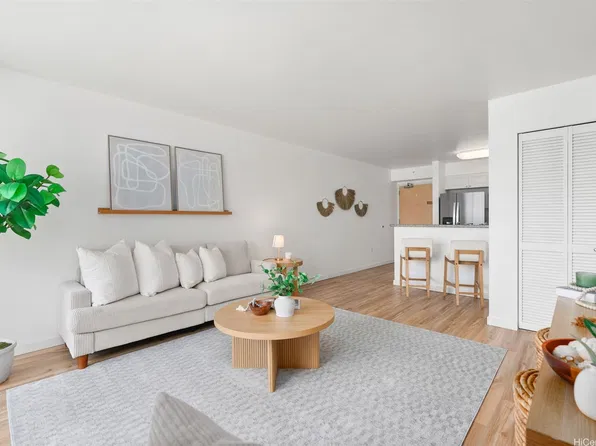 801 South St APT 4202, Honolulu, HI 96813