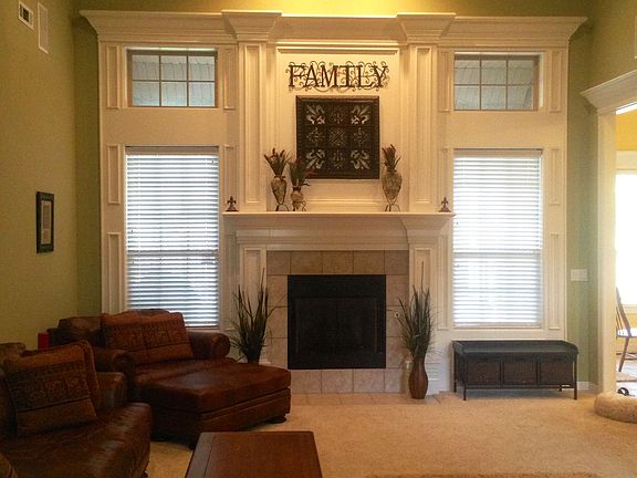 Very Large Family Room 