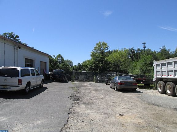 3rd image of 26 Evergreen Ave