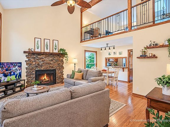 2nd image of 1307 Seabury Cir