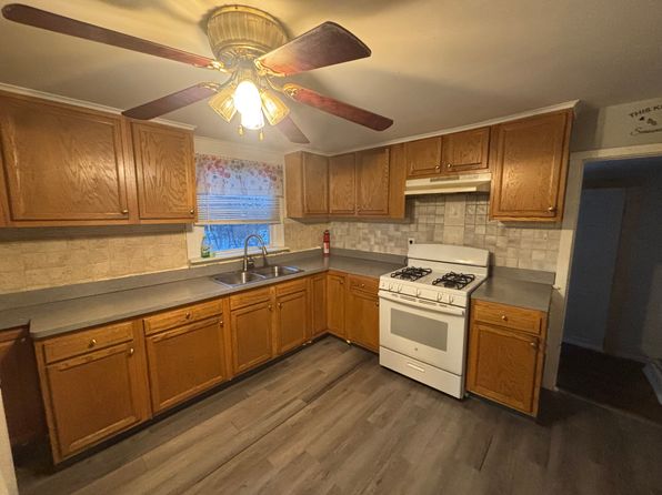 145-147 W Parker St
