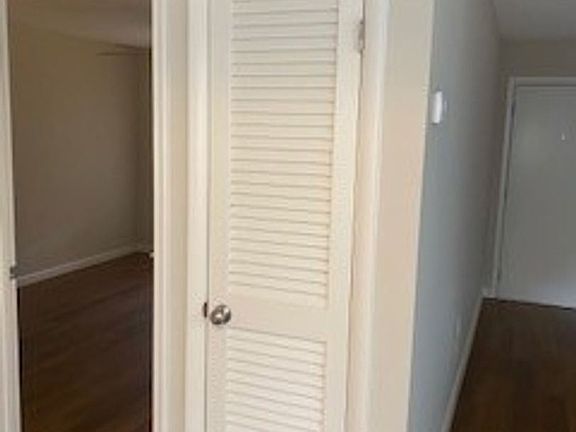 4th image of 2720 NE 52nd Ct APT C22