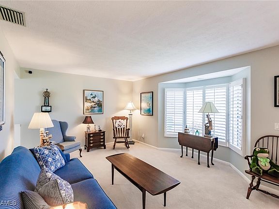 3rd image of 5005 SW 9th Pl