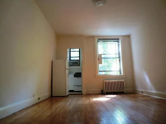 Rented by Gallery Real Estate Group, LLC | media 29