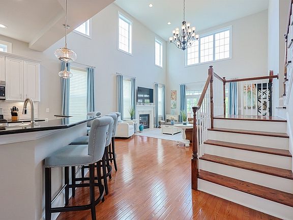 3rd image of 75 Sherwood Dr #152