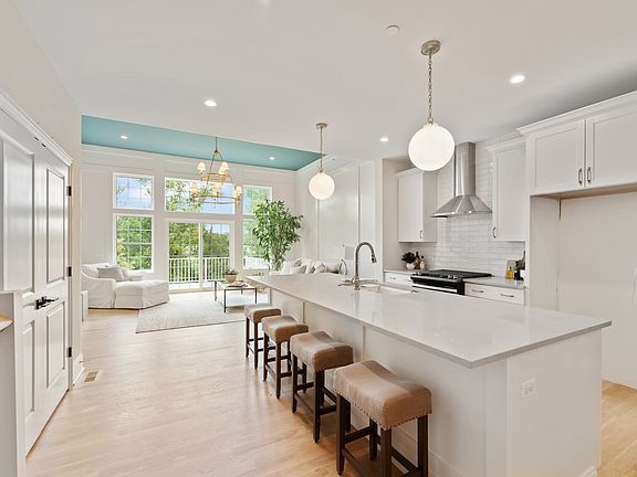 5th image of 6114 Flagg Creek Ln
