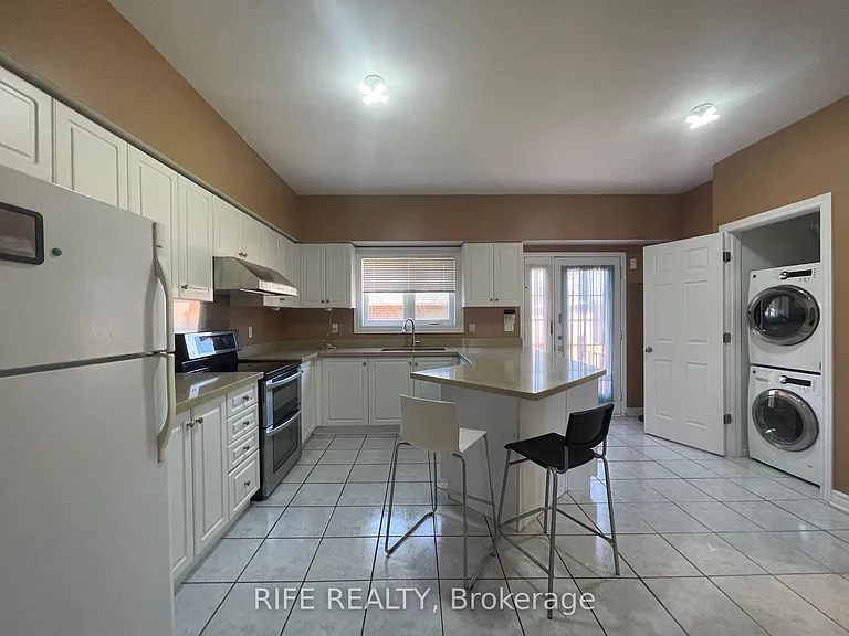 156 Town Centre Blvd #MAIN — Photo 7