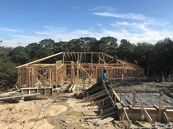 4th image of 760 La Paloma Dr