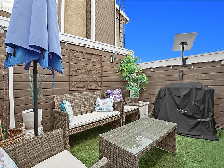1304 S Mayflower Ave #A — Photo 10