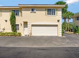190 SE 2nd St, Deerfield Beach, FL 33441