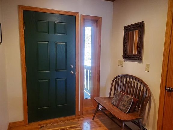 4th image of 44 Allegheny Woods Ave