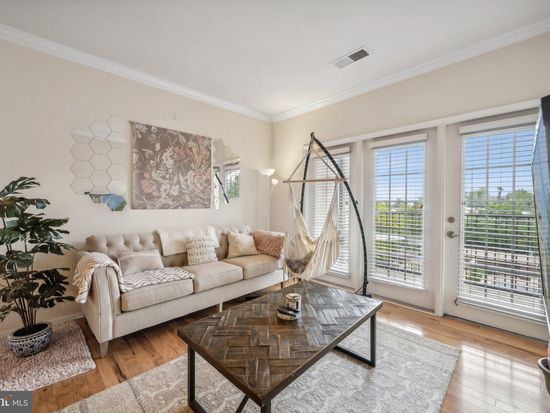 11750 Old Georgetown Rd APT 2526, North Bethesda, MD 20852