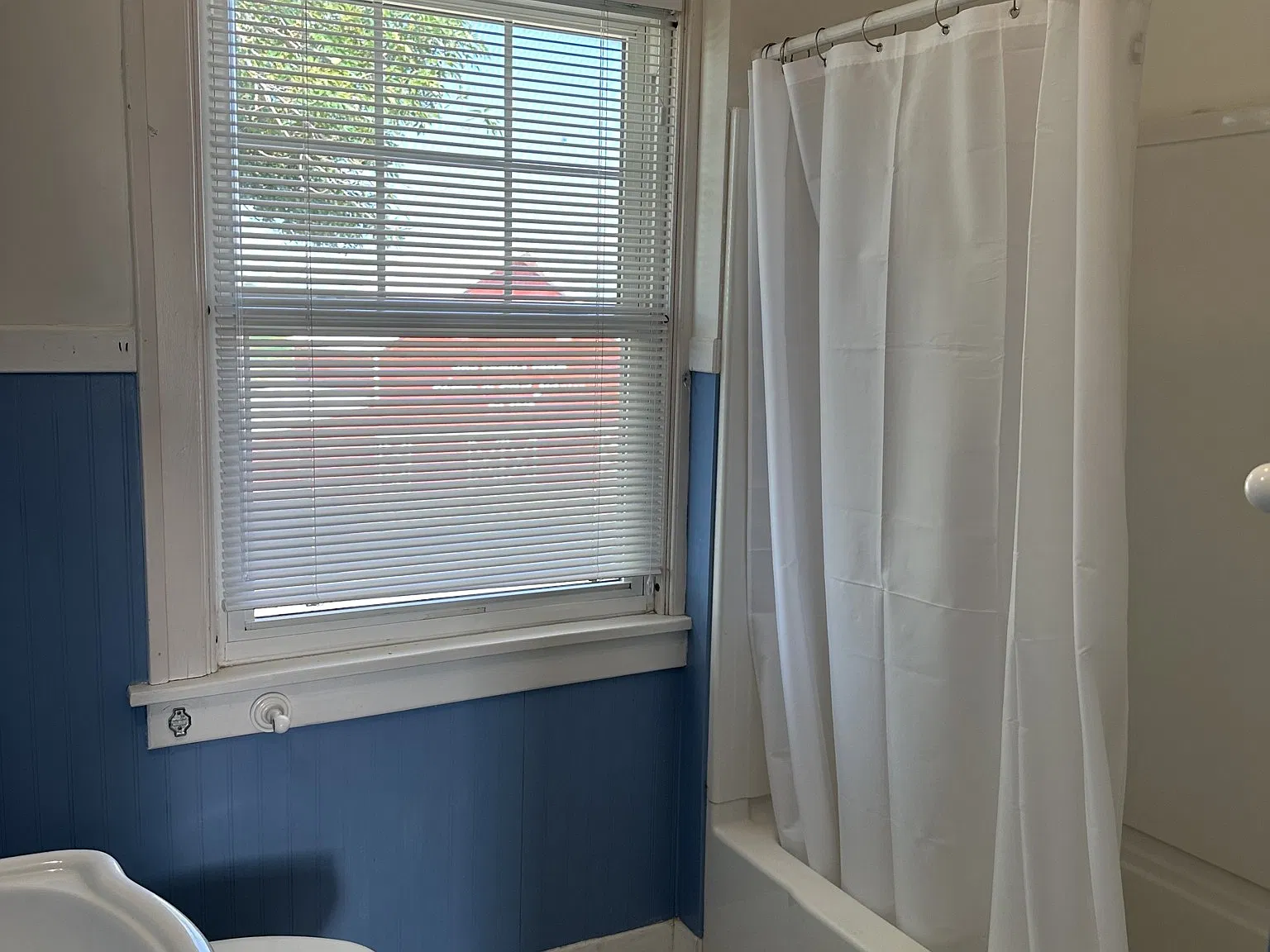4 bed, 1875 sqft, $750 — Photo 2
