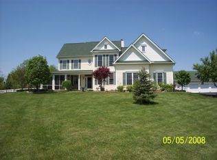 9350 Roberts Rd SE, West Jefferson, OH 43162