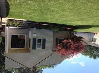 4177 Edmund St, Wayne, MI 48184