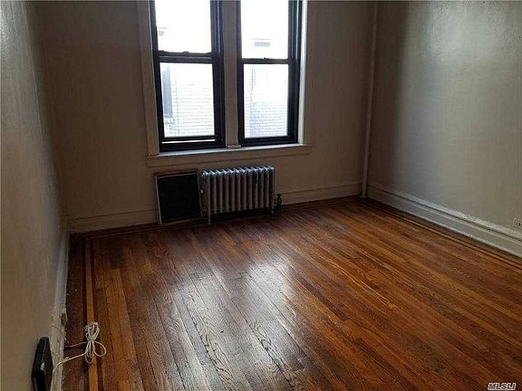 3rd image of 345 Montgomery St APT 5D