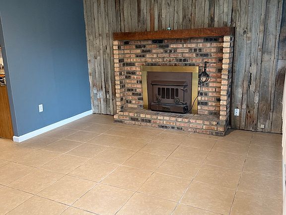 3rd image of 534 Mooreland Dr