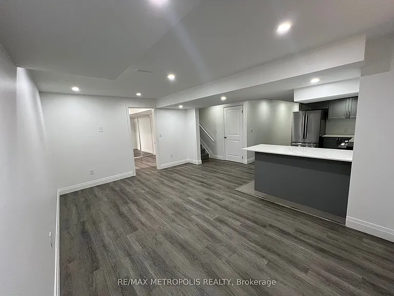 126 Frank Kelly Dr #BASEMENT — Photo 18