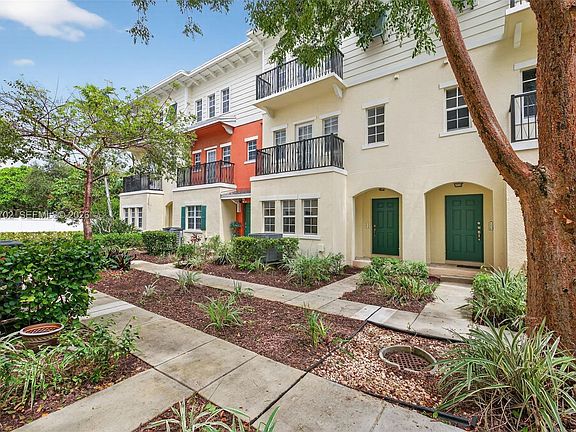 3rd image of 617 SW 1st Ave